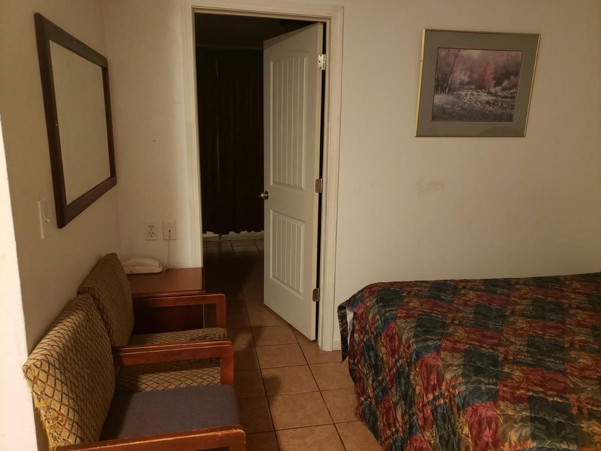 Pacific Lodge Tacoma Federal Way Room photo