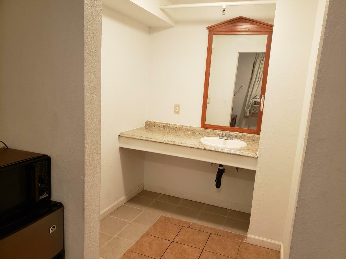 Pacific Lodge Tacoma Federal Way Room photo